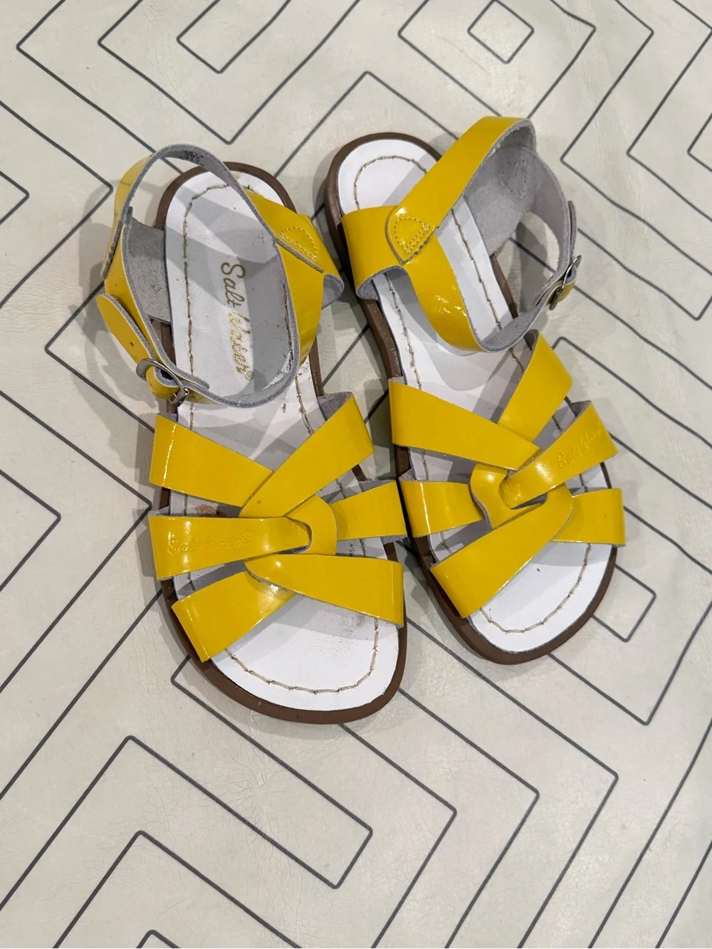 Salt Water Sandals by Hoy size bright